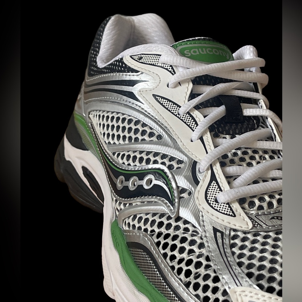 Saucony PROGRID OMNI 9 Silver/Green Men’s size 11 Lifestyle runners *NEW* - Picture 8 of 10